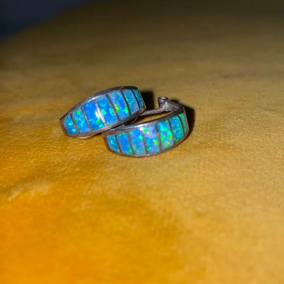 VINTAGE opal hoop earrings - Picture 1 of 3